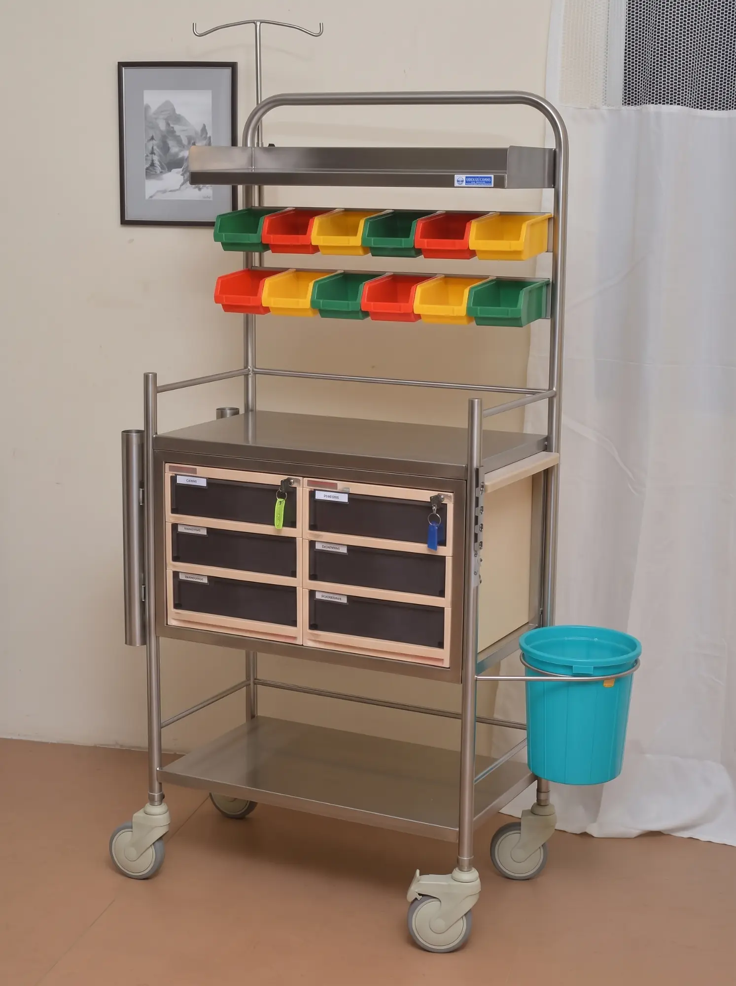 STAINLESS-STEEL CRASH CART / EMERGENCY TROLLEY Image 2